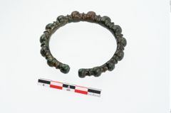 Foto von Bronzeknotenarmreif (NHMW-PRAE-026132)